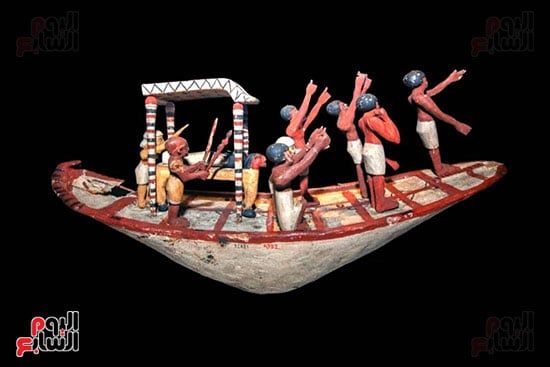 احدي القطع المميزة فى المتاحف بالأقصر احدي القطع المميزة فى المتاحف بالأقصر