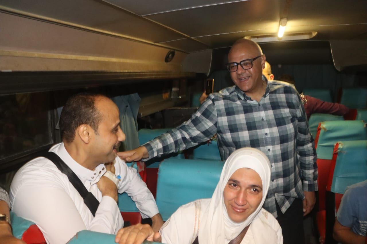 أول فوج من 90 حاجا وحاجة (3) أول فوج من 90 حاجا وحاجة (3)