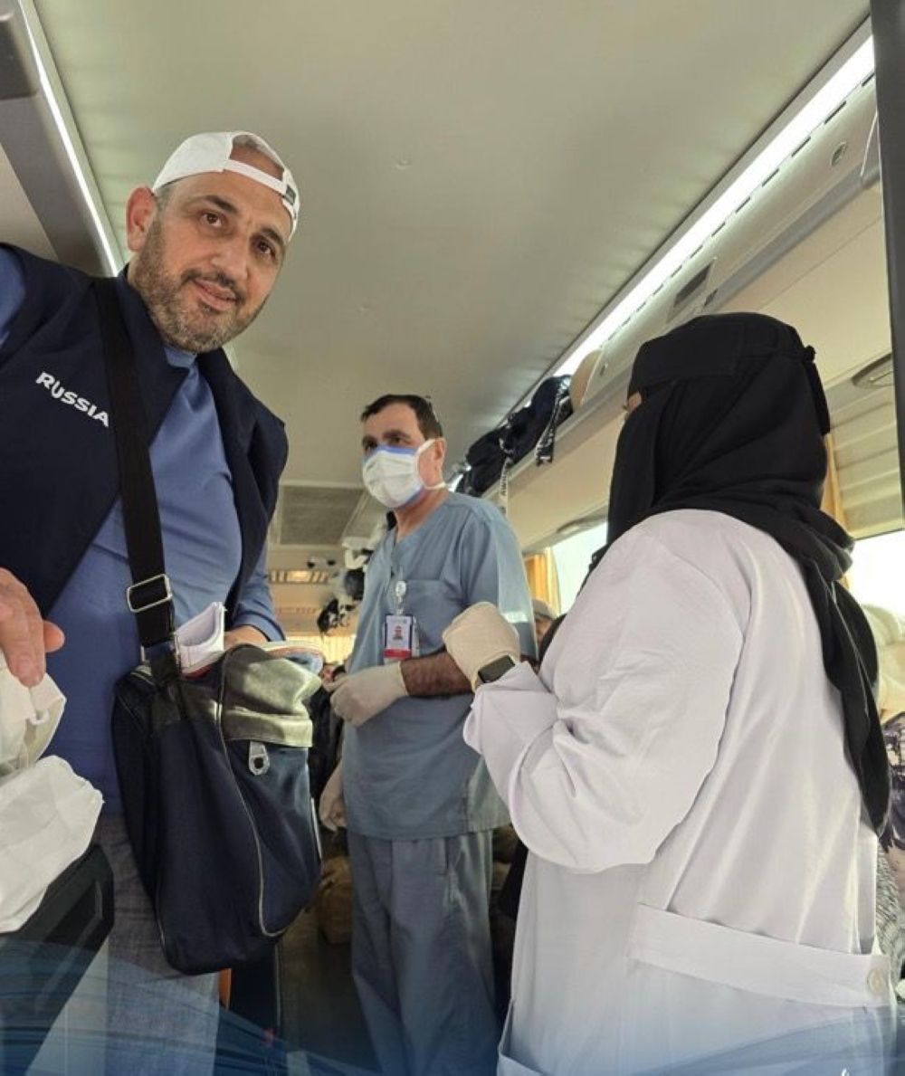 فرق طبية تباشر خدماتها للحجاج القادمين عبر منفذ البطحاء