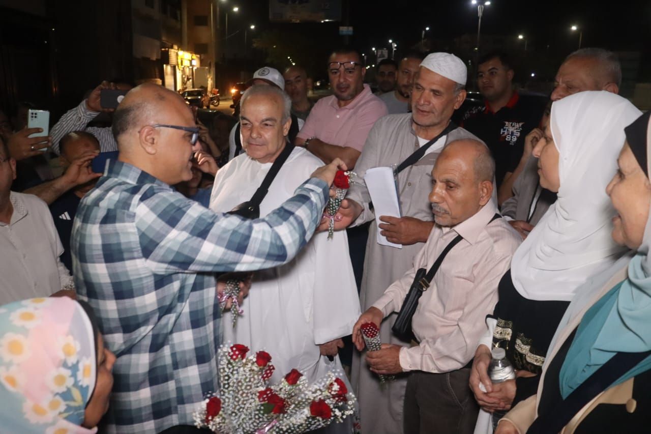 أول فوج من 90 حاجا وحاجة (10) أول فوج من 90 حاجا وحاجة (10)