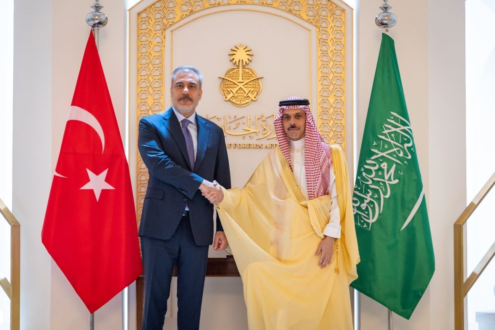 وزير الخارجية يستقبل وزير الخارجية التركي