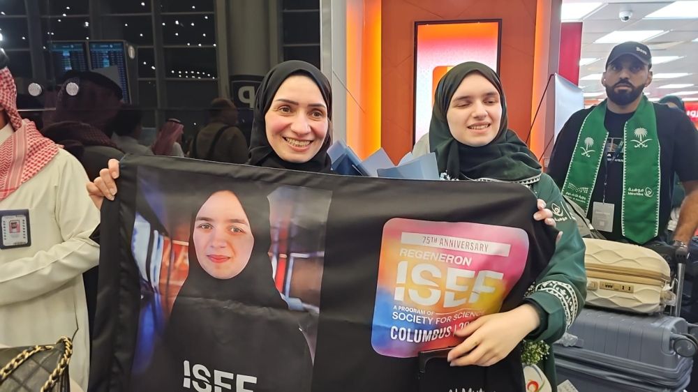 شاهد.. أول صور لوصول أبطال المملكة الفائزين في آيسف 2025 - اليوم