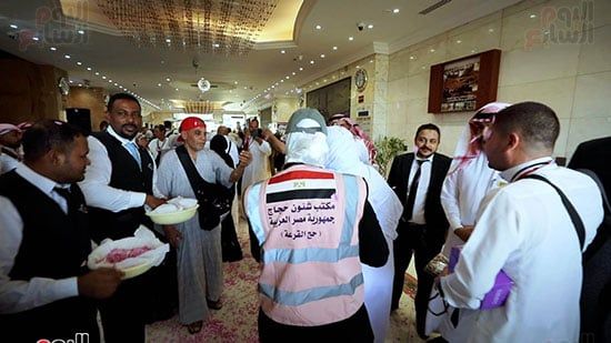 استقبال مهيب لحجاج القرعة في المدينة المنورة (13) استقبال مهيب لحجاج القرعة في المدينة المنورة (13)
