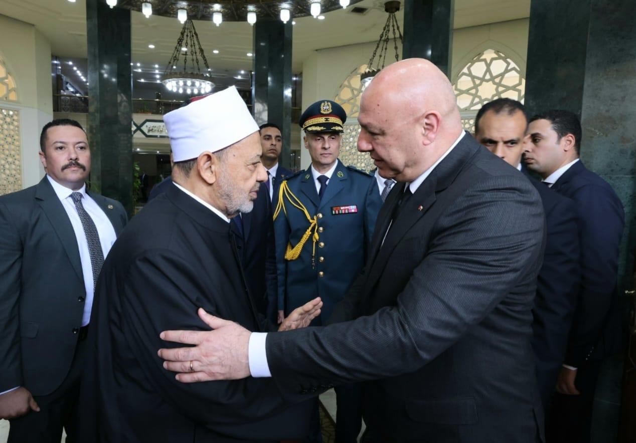 شيخ الازهر يستقبل رئيس جمهوريه لبنان شيخ الازهر يستقبل رئيس جمهوريه لبنان