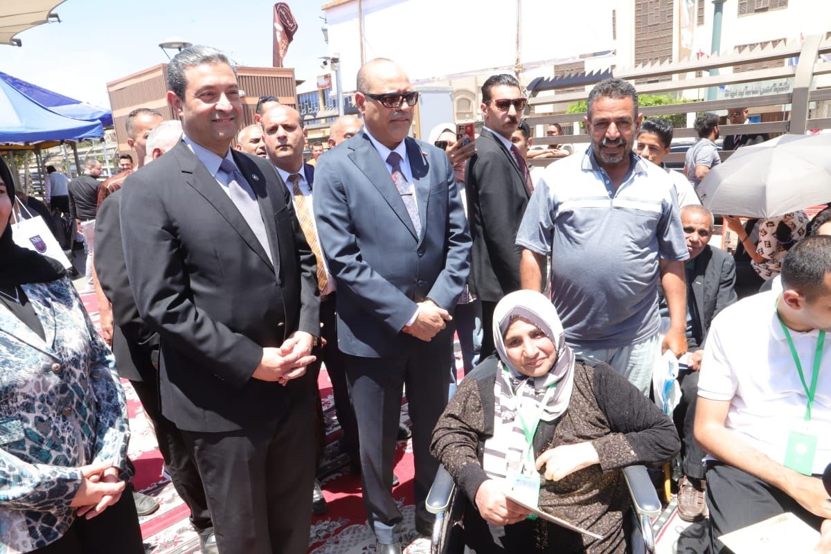 وزير العمل ومحافظ دمياط يفتتحان ملتقى توظيف وزير العمل ومحافظ دمياط يفتتحان ملتقى توظيف