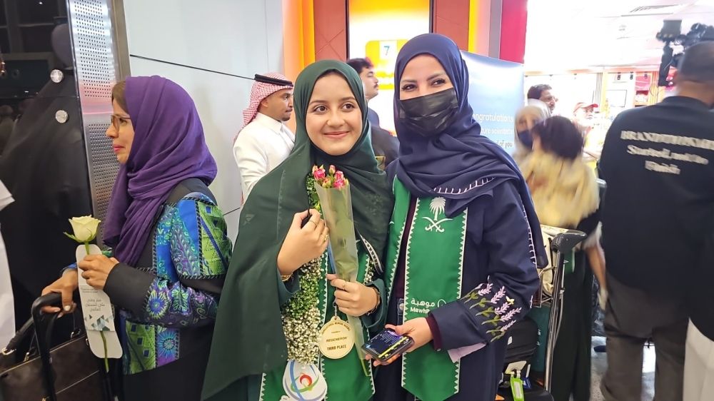 شاهد.. أول صور لوصول أبطال المملكة الفائزين في آيسف 2025 - اليوم