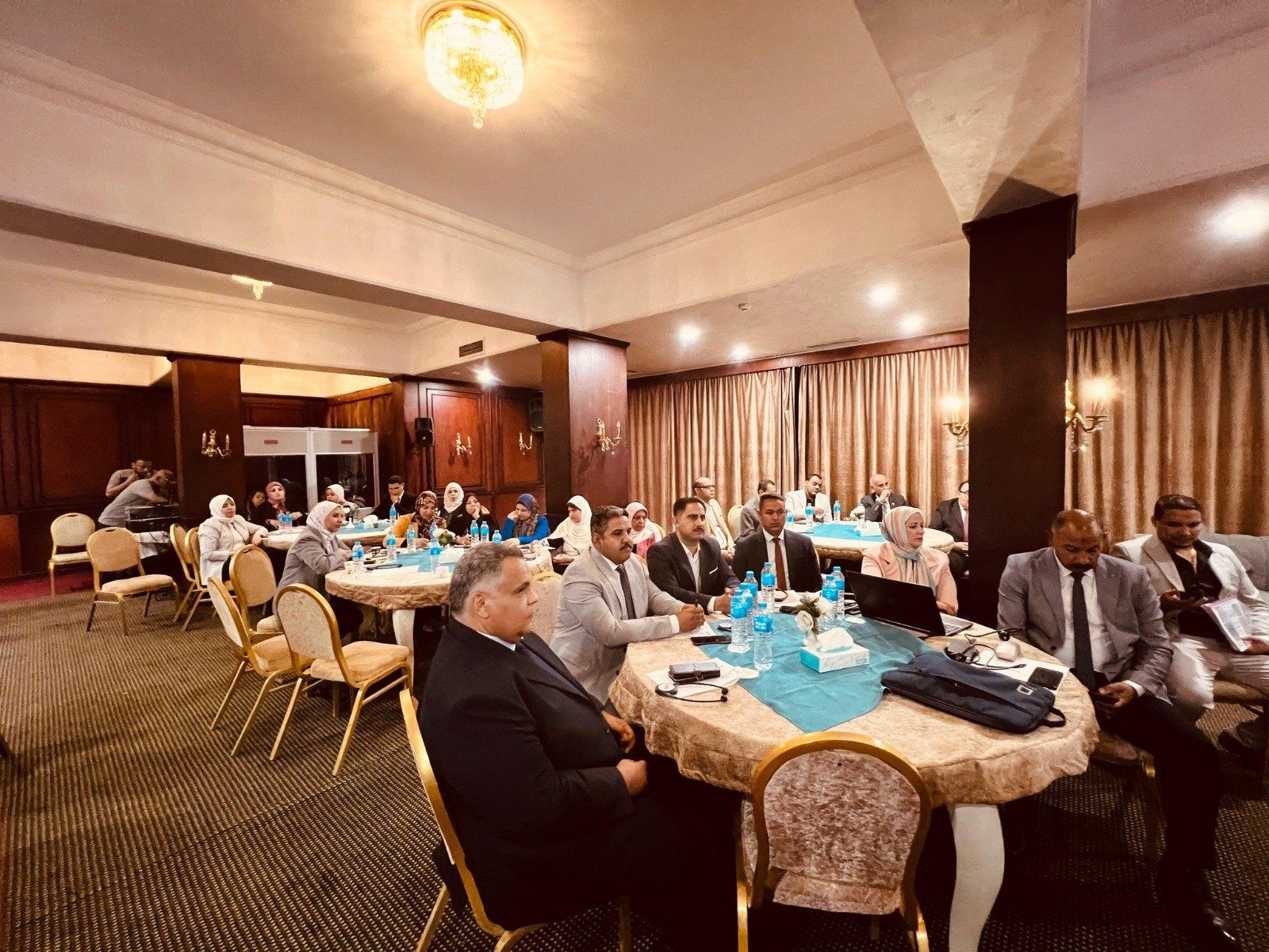ورشة عمل موسعة بقنا لمناقشة تقييم التكتلات الاقتصادية (2) ورشة عمل موسعة بقنا لمناقشة تقييم التكتلات الاقتصادية (2)