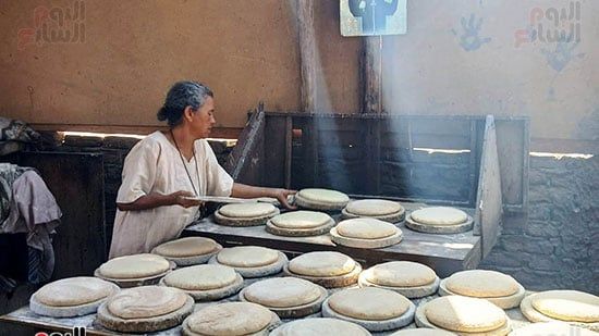 تجهيز-الخبز-بعد-العجن- تجهيز-الخبز-بعد-العجن-