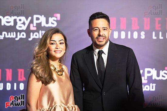 محمد حماقى وزوجتة محمد حماقى وزوجتة