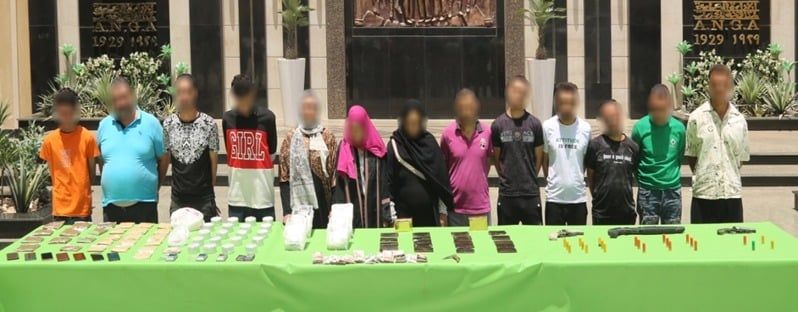 المتهمون والمضبوطات (1) المتهمون والمضبوطات (1)