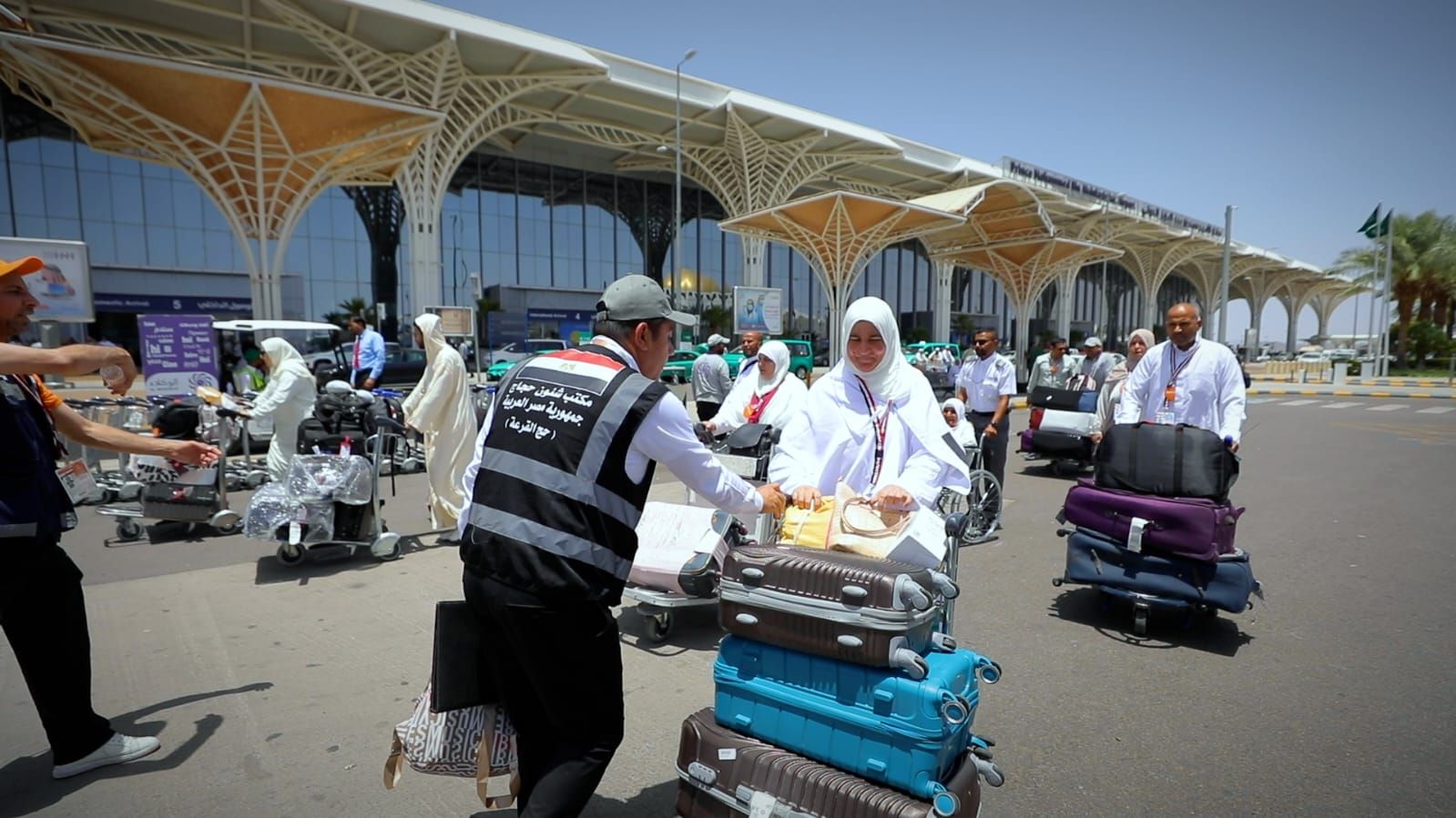 بعثة الحج المصرية ترحب بضيوف الرحمن في المدينة المنورة (20) بعثة الحج المصرية ترحب بضيوف الرحمن في المدينة المنورة (20)