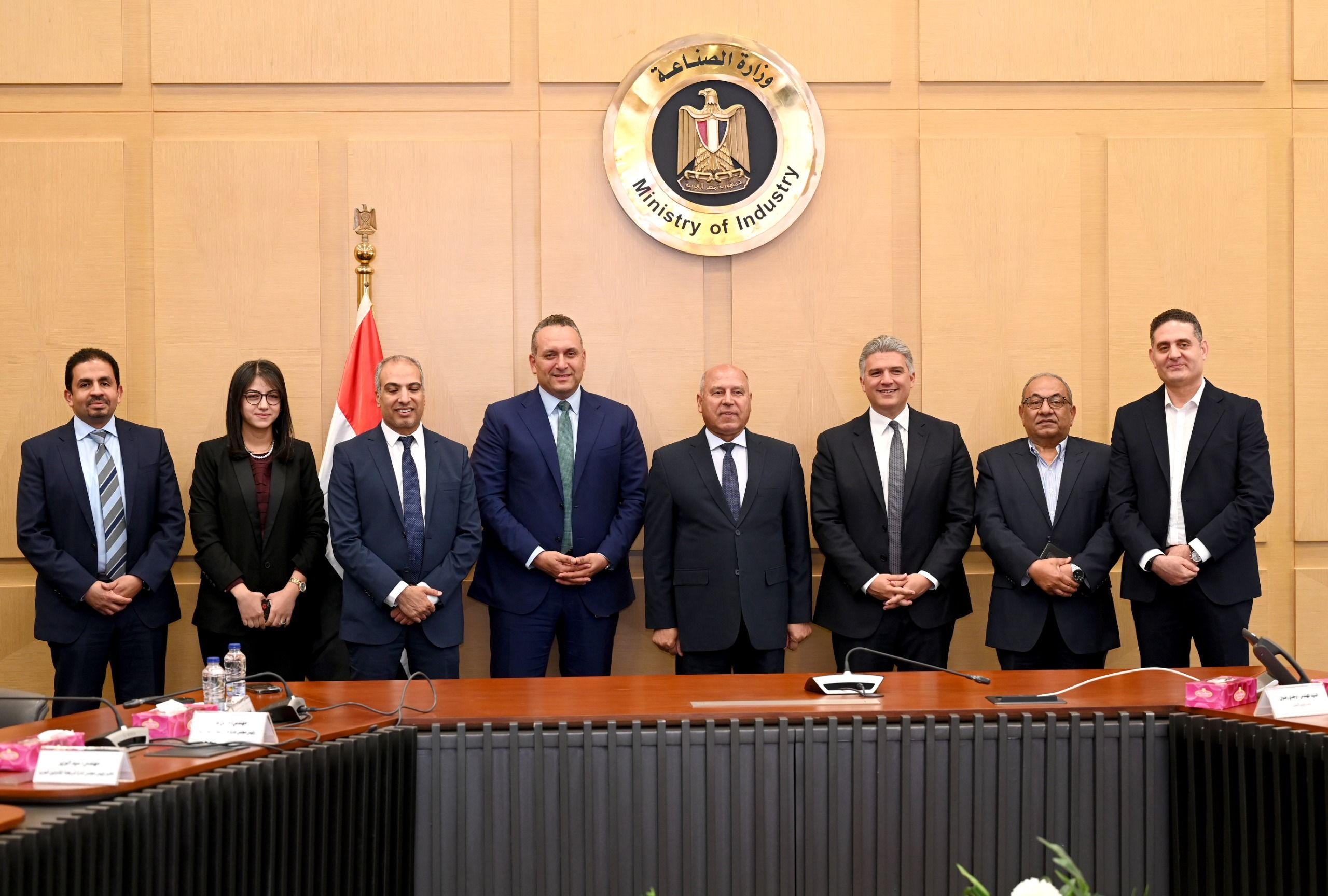 كامل الوزير يشهد توقيع عقد إعادة تأهيل ترام الرمل بالإسكندرية كامل الوزير يشهد توقيع عقد إعادة تأهيل ترام الرمل بالإسكندرية