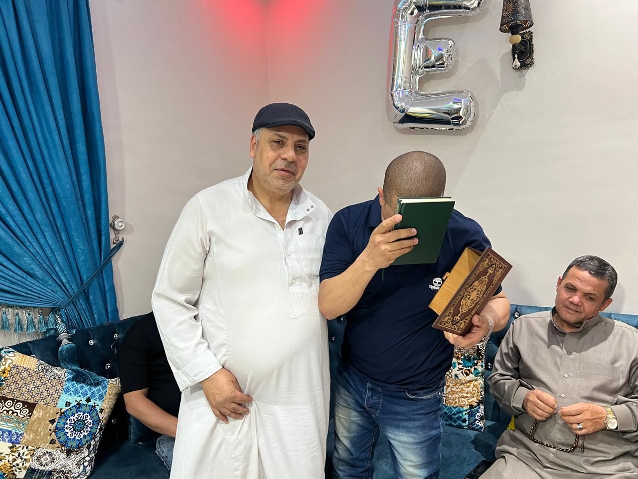 سعادة علي وجوه الجميع سعادة علي وجوه الجميع
