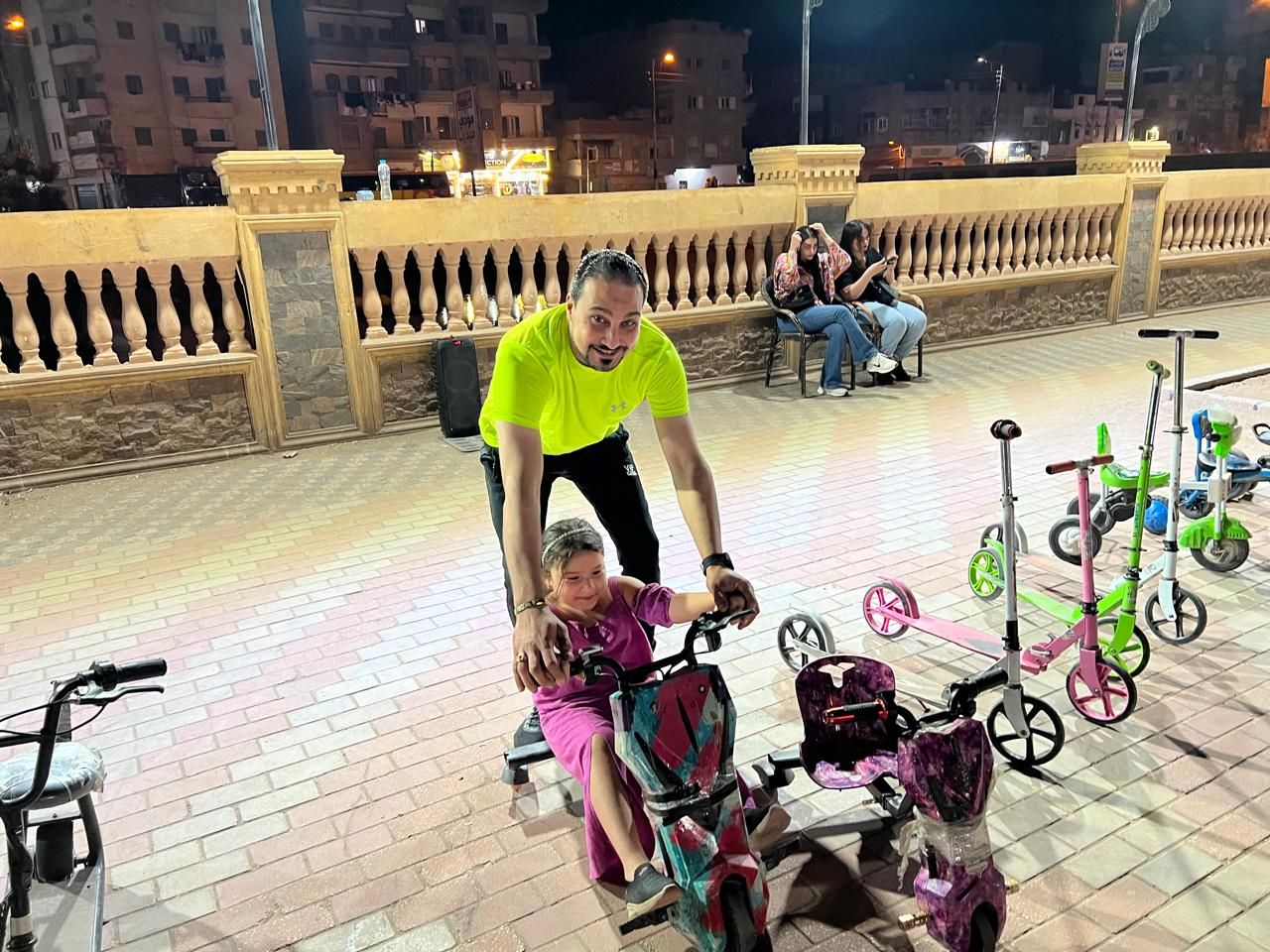 سعادة الاسر باجواء الليل سعادة الاسر باجواء الليل