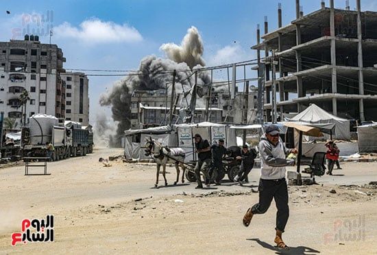 غارات عنيفة على خيام النازحين فى غزة غارات عنيفة على خيام النازحين فى غزة