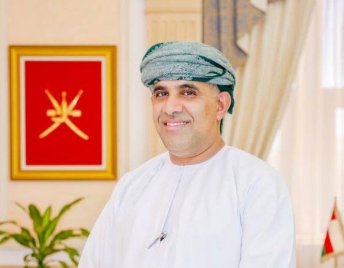 الدكتور خلفان بن سعيد الشعيلي وزير الإسكان والتخطيط العمراني الدكتور خلفان بن سعيد الشعيلي وزير الإسكان والتخطيط العمراني
