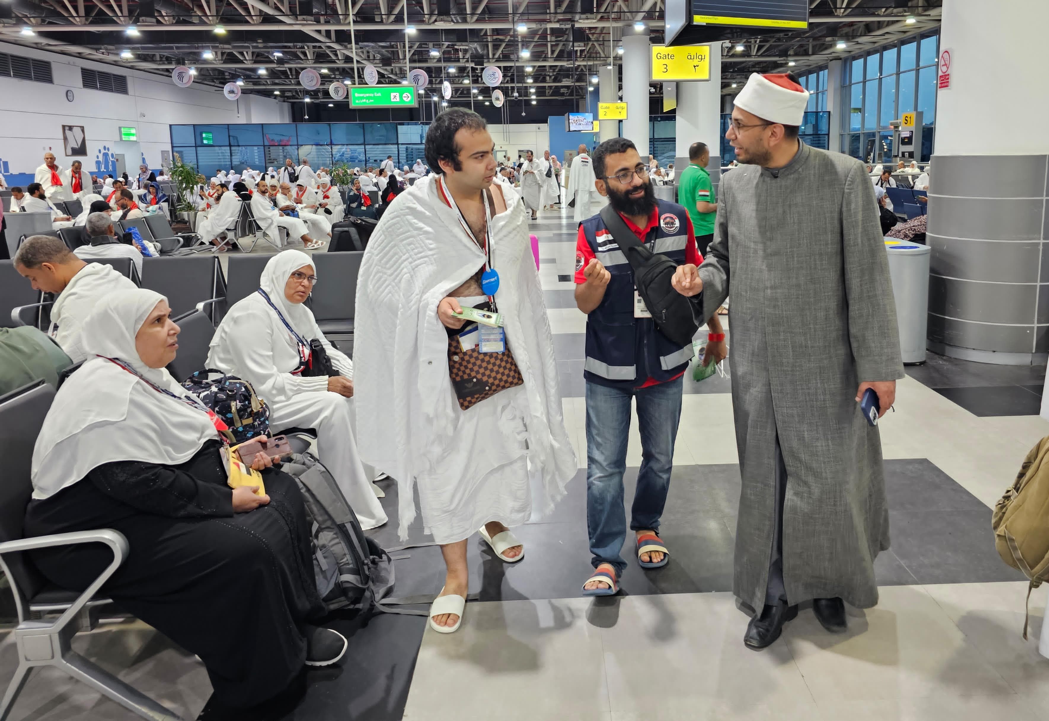 تفويج حجاج الجمعيات الأهلية إلى الأراضي المقدسة