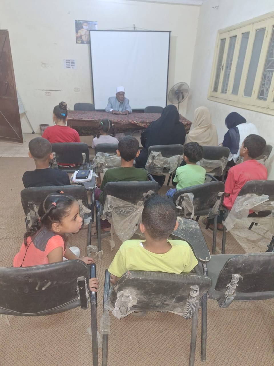 شباب ورياضة الأقصر تقدم ندوات الرواق الأزهرى لتعليم الأطفال شباب ورياضة الأقصر تقدم ندوات الرواق الأزهرى لتعليم الأطفال