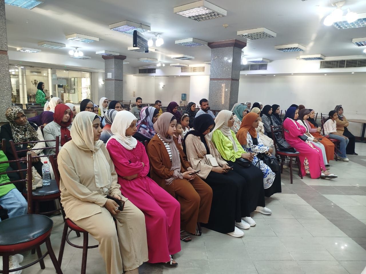 حضور البرنامج القومي للتوعية بمجال الإبتزاز الإلكتروني بالأقصر حضور البرنامج القومي للتوعية بمجال الإبتزاز الإلكتروني بالأقصر