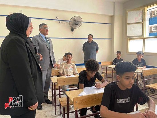 امتحانات الشهادة الإعدادية (4) امتحانات الشهادة الإعدادية (4)