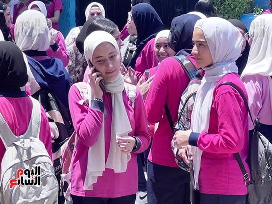 خروج طالبات الشهادة الإعدادية بعد اداء امتحان مادتي اللغة العربية والدين (6) خروج طالبات الشهادة الإعدادية بعد اداء امتحان مادتي اللغة العربية والدين (6)