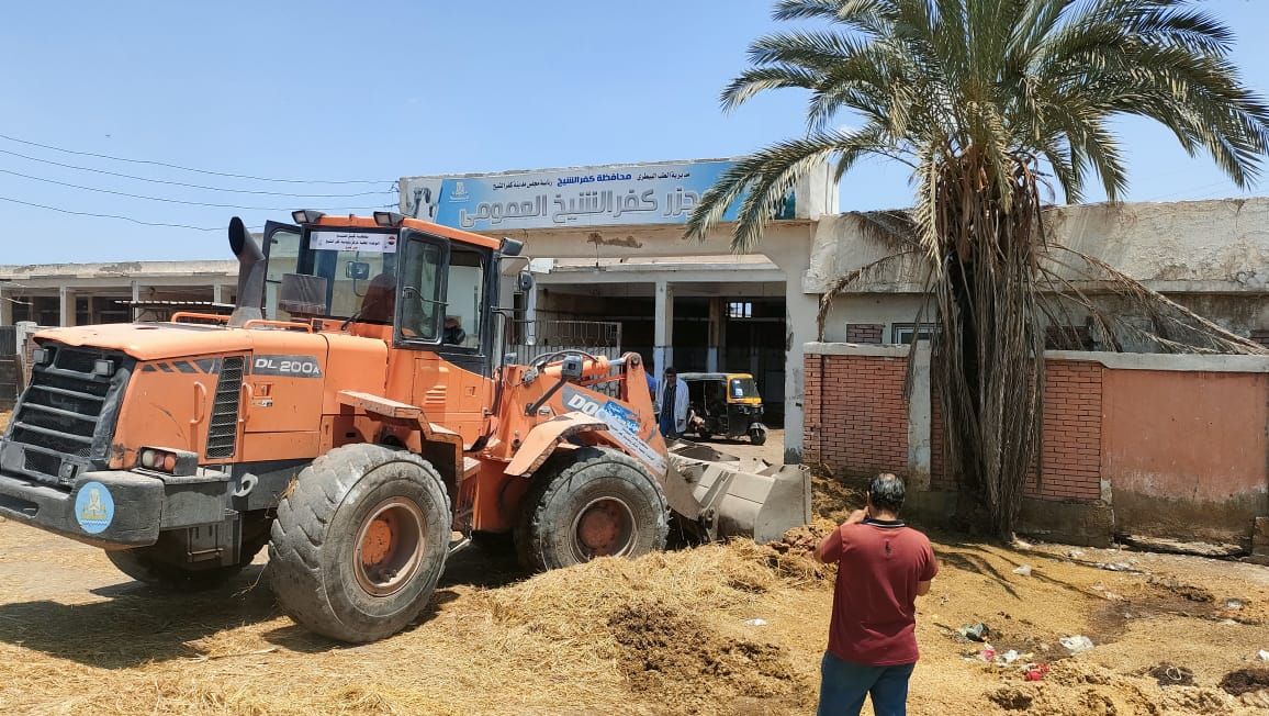 رفع المخلفات حول المجازر بكفر الشيخ رفع المخلفات حول المجازر بكفر الشيخ