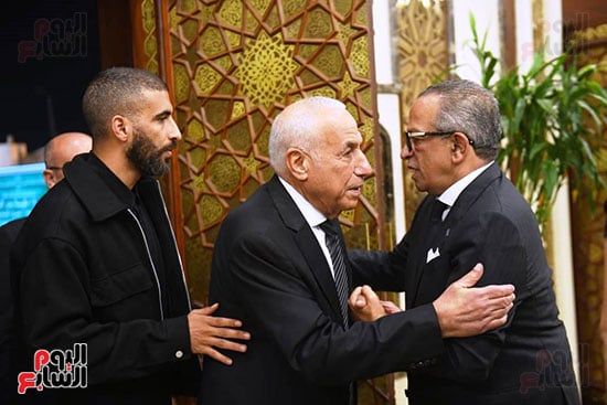 حسين لبيب رئيس نادي الزمالك (1) حسين لبيب رئيس نادي الزمالك (1)
