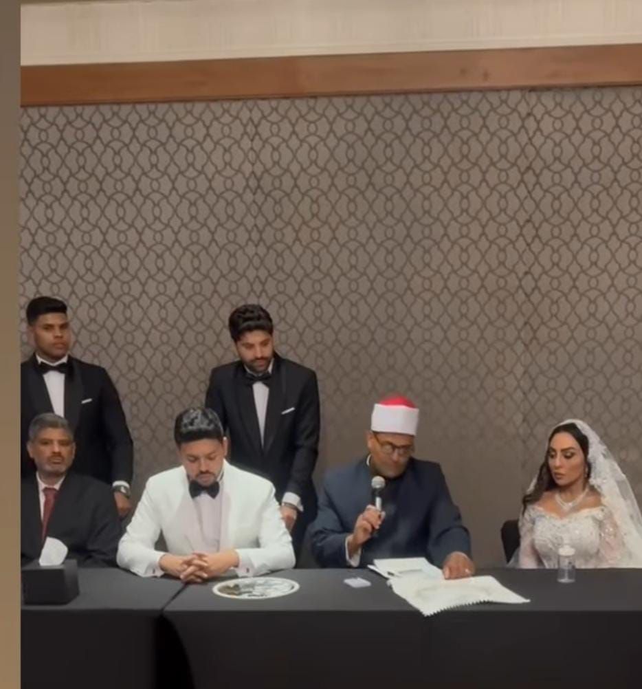 جانب من حفل الزفاف جانب من حفل الزفاف