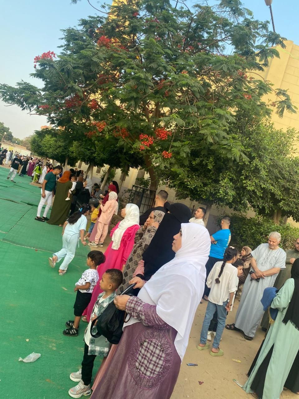 فرحة العيد تملأ ساحة الرضوان بمدينة السلام (7) فرحة العيد تملأ ساحة الرضوان بمدينة السلام (7)