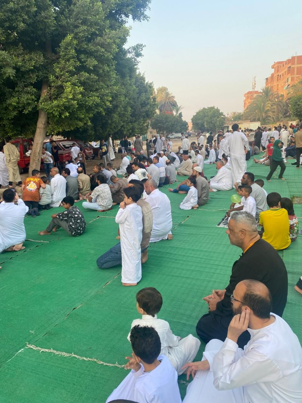 فرحة العيد تملأ ساحة الرضوان بمدينة السلام (16) فرحة العيد تملأ ساحة الرضوان بمدينة السلام (16)