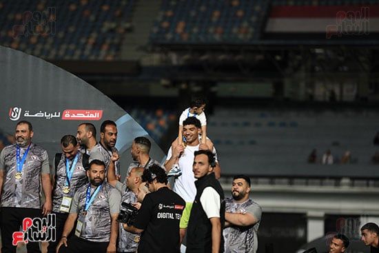 صبحي وأولاده يحتفلون بكأس مصر صبحي وأولاده يحتفلون بكأس مصر