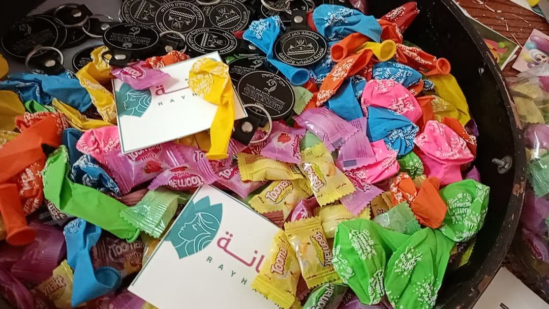 الهدايا التي ستوزع على المصلين الهدايا التي ستوزع على المصلين
