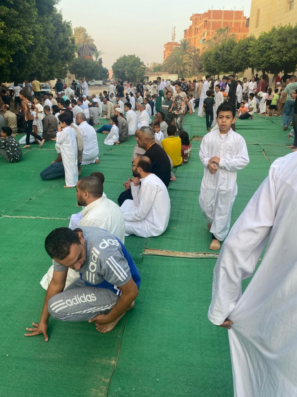فرحة العيد تملأ ساحة الرضوان بمدينة السلام (15) فرحة العيد تملأ ساحة الرضوان بمدينة السلام (15)