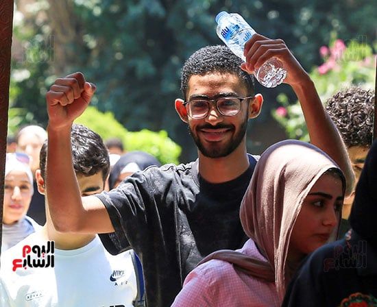 فرحة سهولة امتحان العربي