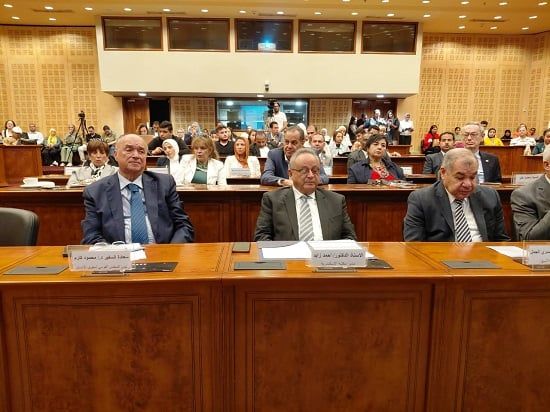 خلال القاء (4) خلال القاء (4)