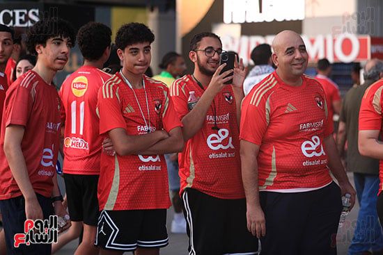 توافد جمهور الأهلي علي ملعب المباراة توافد جمهور الأهلي علي ملعب المباراة