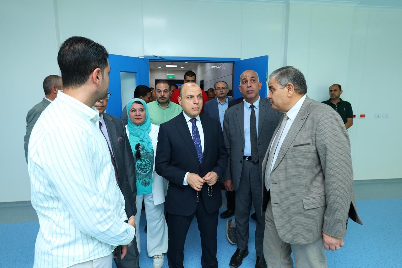 جولة محافظ كفر الشيخ بمستشفى الوارئ بالجامعة جولة محافظ كفر الشيخ بمستشفى الوارئ بالجامعة