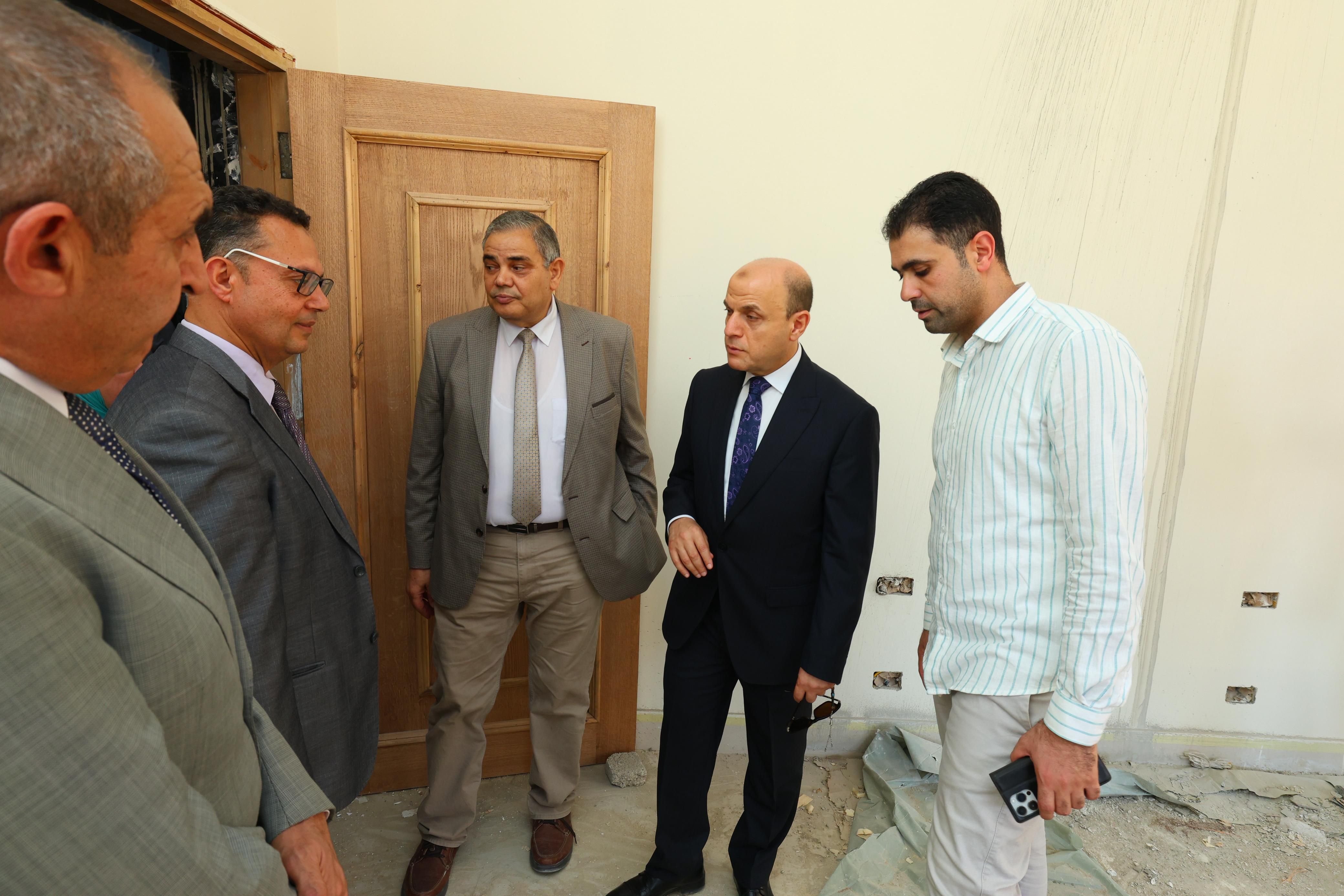 جانب من تفقد محافظ كفر الشيخ للجامعة الأهلية جانب من تفقد محافظ كفر الشيخ للجامعة الأهلية