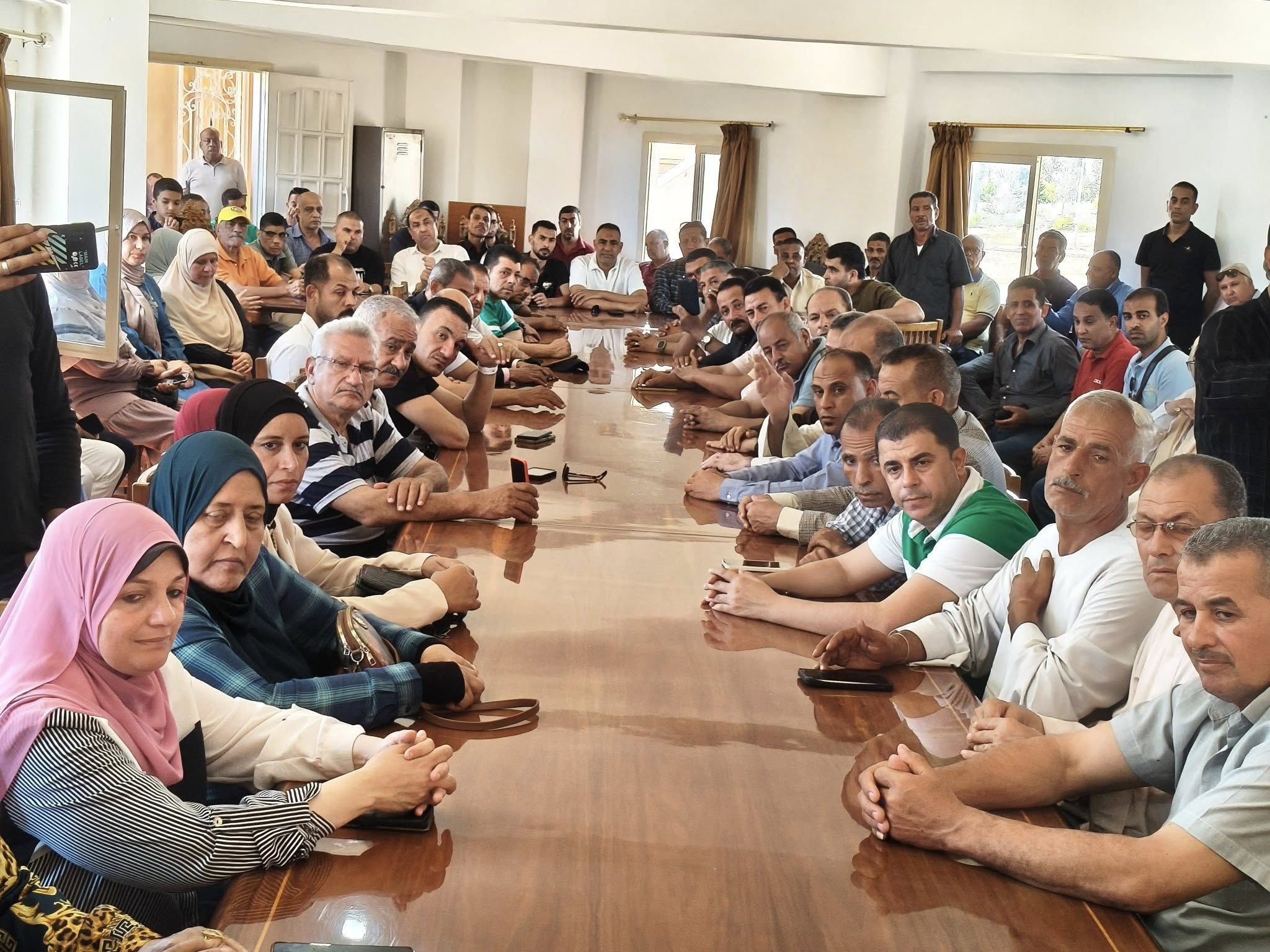 رؤساء اللجان النقابية للعاملين بالزراعة والرى خلال الاجتماع
