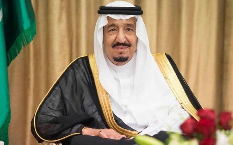 الملك سلمان يجري اتصالاً هاتفيًا بسلطان عُمان