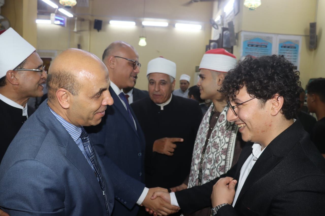 مدير أمن القليوبية مع الطالب الزنيني مدير أمن القليوبية مع الطالب الزنيني