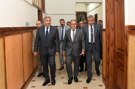 اثناء اللقاء (10) اثناء اللقاء (10)