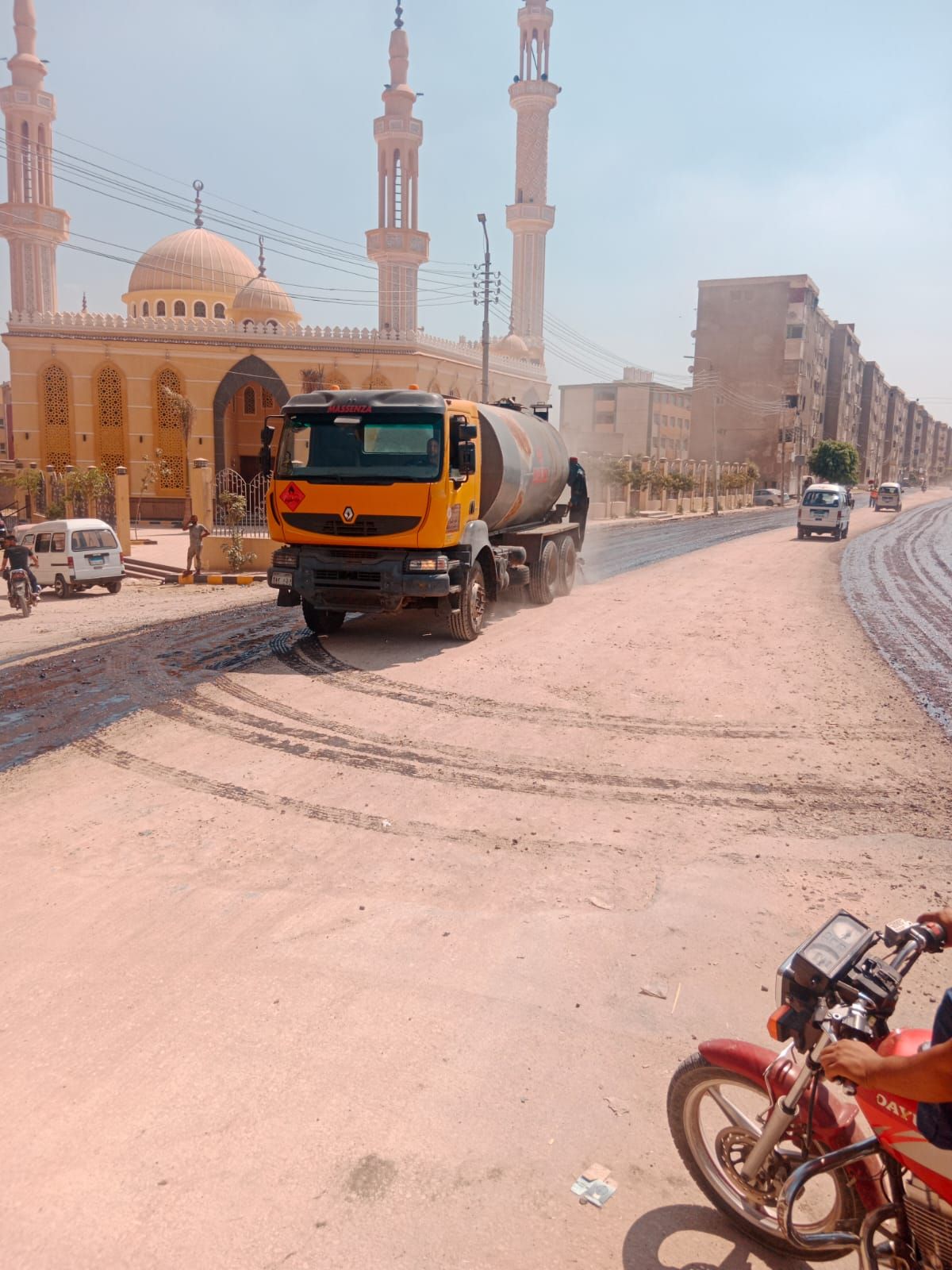 رش الطبقة الأسفلتية رش الطبقة الأسفلتية
