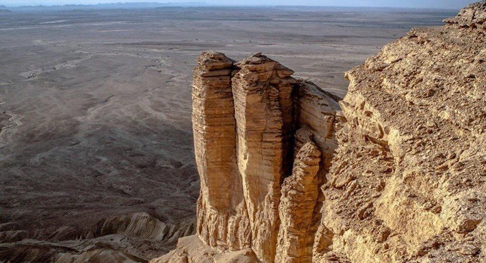 ماذا تعرف عن جبل طويق ولماذا سمي بهذا الاسم؟