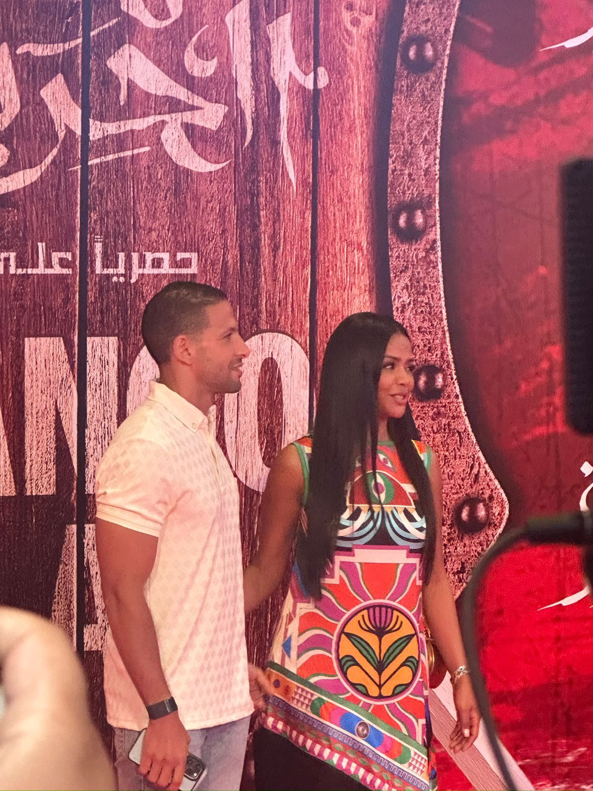 بملابس فرعونية.. أسماء أبو اليزيد وزوجها (1) بملابس فرعونية.. أسماء أبو اليزيد وزوجها (1)