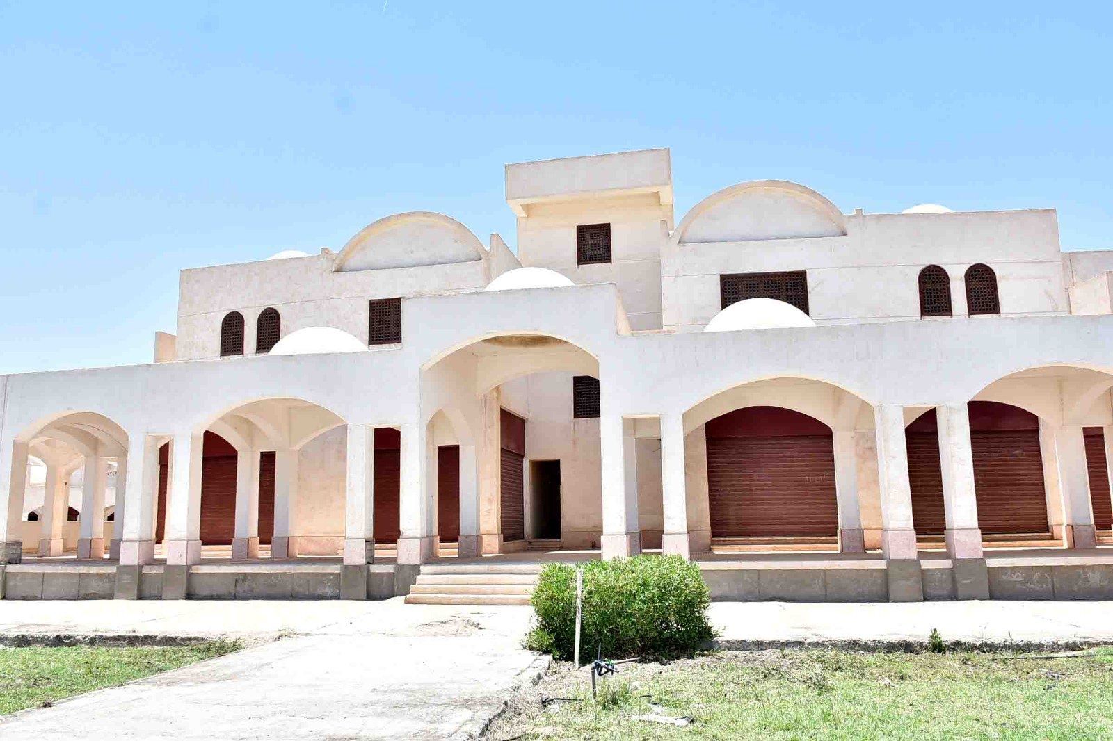 مضر حاضنة الأعمال ودعم المشروعات التنموية فى الأقصر مضر حاضنة الأعمال ودعم المشروعات التنموية فى الأقصر
