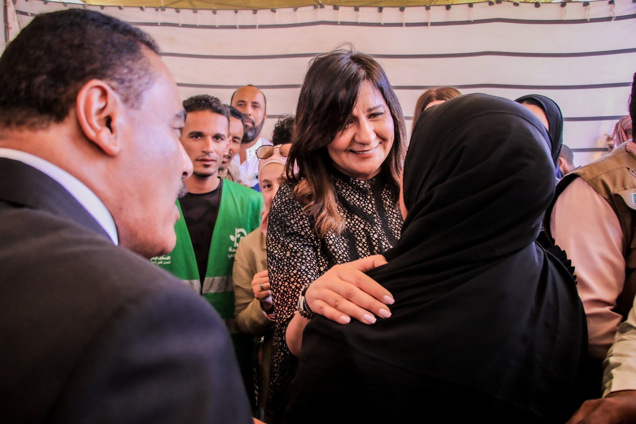 تحالف الوطني يطلق القافلة الرابعة من قوافل إيد واحدة في مطروح (9) تحالف الوطني يطلق القافلة الرابعة من قوافل إيد واحدة في مطروح (9)