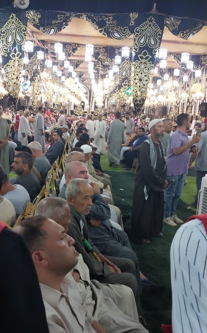 جانب من العزاء جانب من العزاء