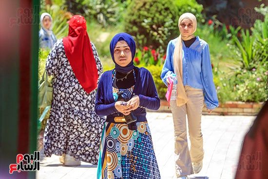 انتهاء امتحان اللغة الأجنبية الأولى بالجيزة انتهاء امتحان اللغة الأجنبية الأولى بالجيزة