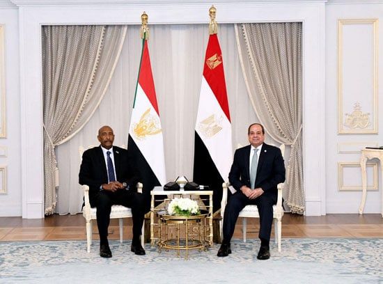 الرئيس عبد الفتاح السيسى والفريق عبد الفتاح البرهان الرئيس عبد الفتاح السيسى والفريق عبد الفتاح البرهان
